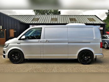 Used Volkswagen Transporter 2016 for sale - 76793977: Photo