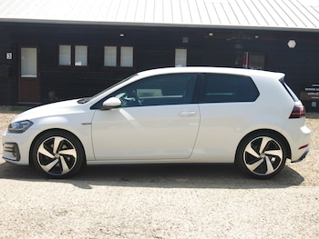 Used Volkswagen Golf 2017 for sale - 79047687: Photo