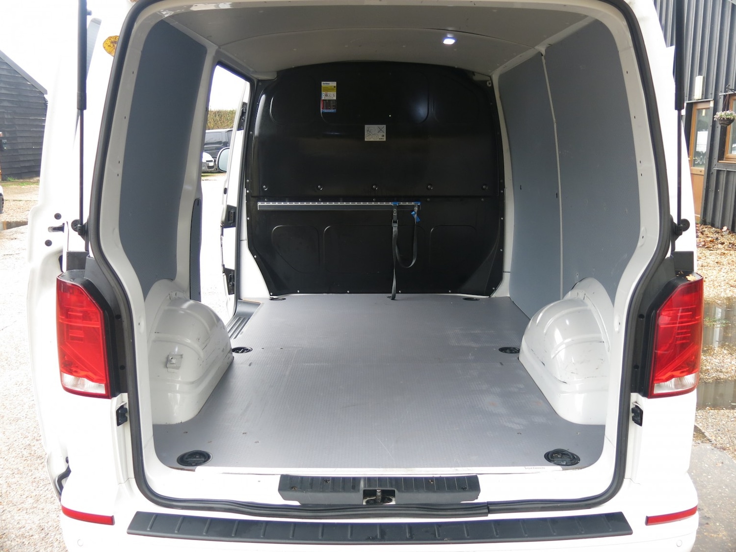 Used Volkswagen Transporter 2021 for sale - 77140641: Photo 11