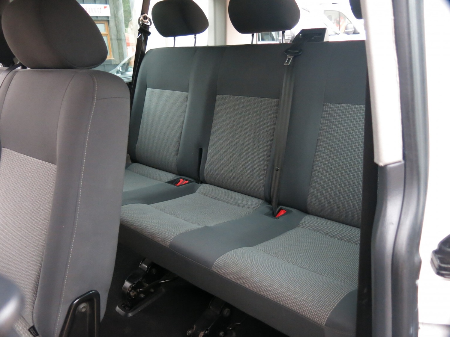 Used Volkswagen Transporter Shuttle 2015 for sale - 77140652: Photo 12