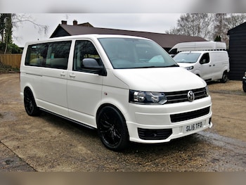 Used Volkswagen Transporter Shuttle 2015 for sale - 77140652: Photo