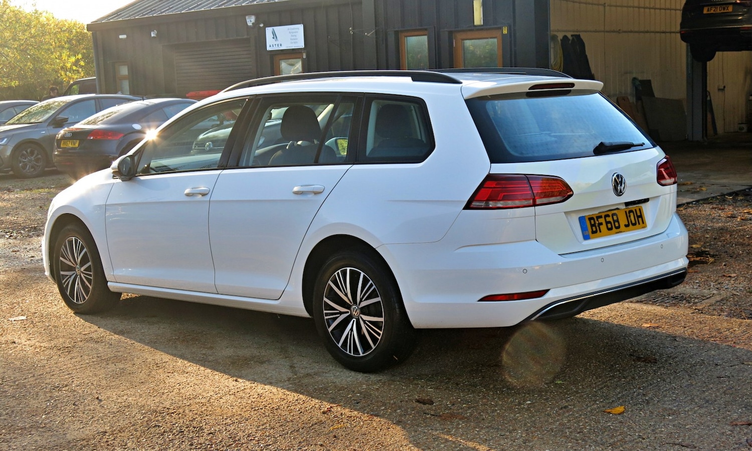 Used Volkswagen Golf 2018 for sale - 76286960: Photo 9