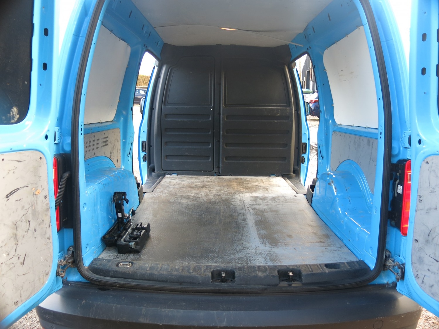 Used Volkswagen Caddy Maxi 2015 for sale - 76785124: Photo 13