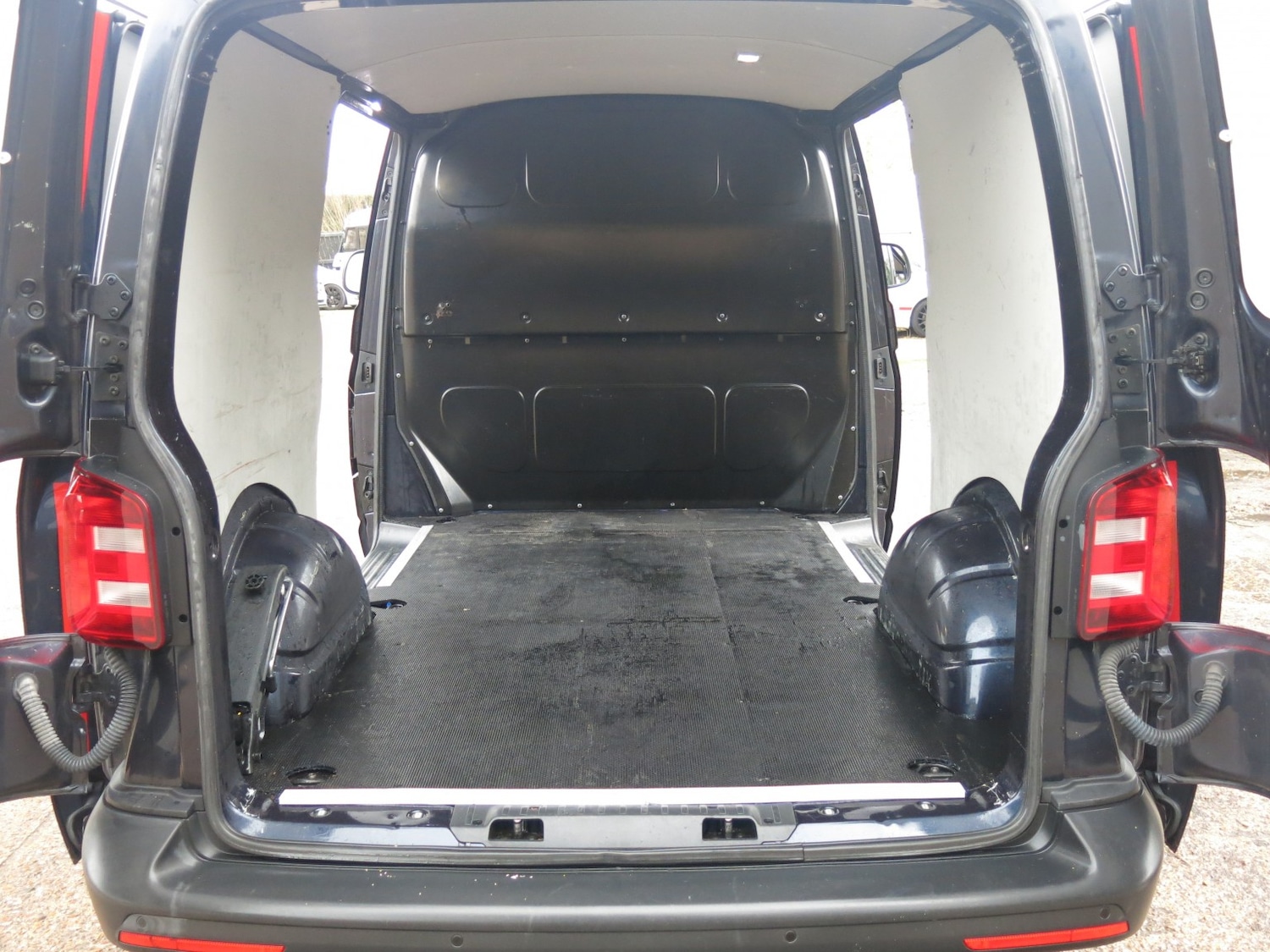 Used Volkswagen Transporter 2019 for sale - 77140636: Photo 7