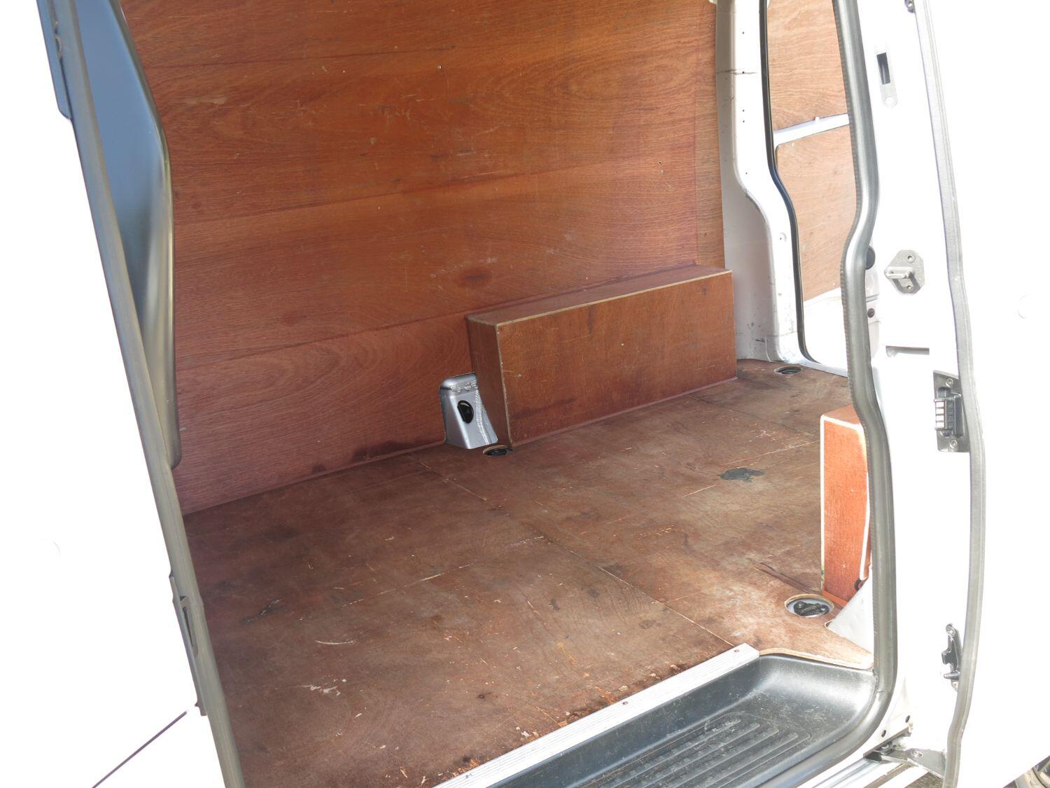 Used Volkswagen Transporter 2020 for sale - 76974359: Photo 9