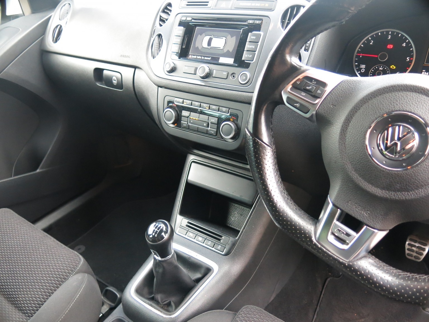 Used Volkswagen Tiguan 2015 for sale - 75975559: Photo 7