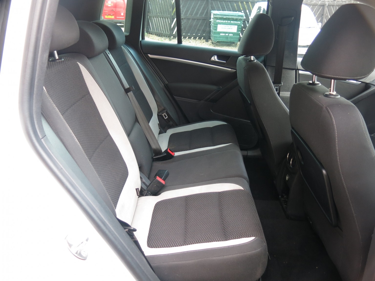 Used Volkswagen Tiguan 2015 for sale - 75975559: Photo 9