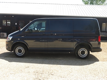 Used Volkswagen Transporter 2019 for sale - 78402639: Photo