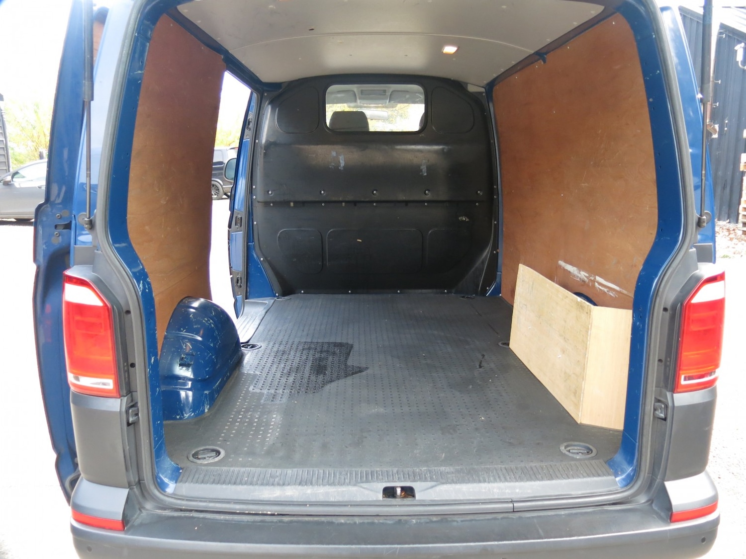 Used Volkswagen Transporter 2019 for sale - 77140615: Photo 16