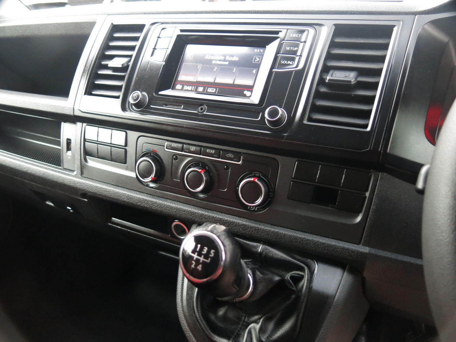 Used Volkswagen Transporter Shuttle 2016 for sale - 76536716: Photo 15