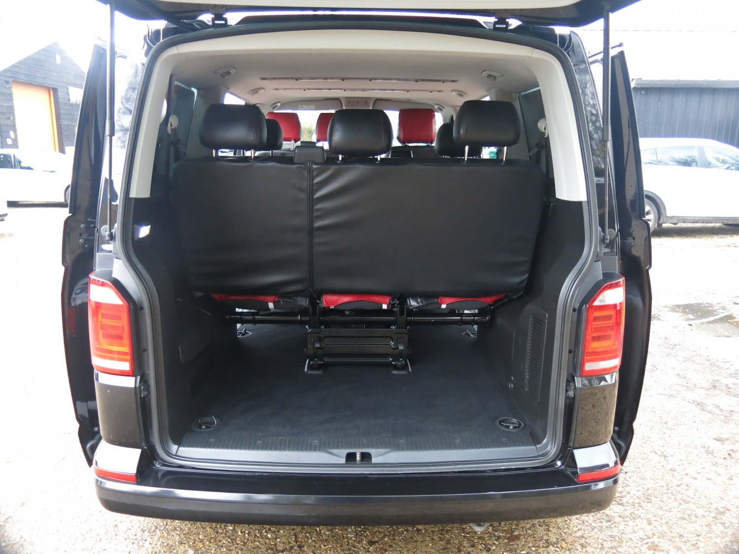 Used Volkswagen Transporter Shuttle 2016 for sale - 76536716: Photo 17