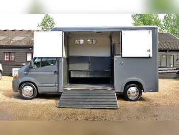 Used Renault Master 2004 for sale - 77140646: Photo