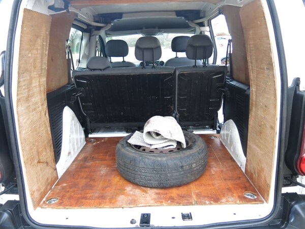 Used Peugeot Partner 2014 for sale - 66442989: Photo 7