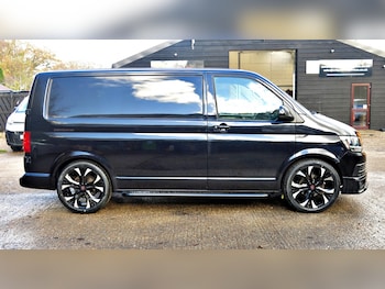 Used Volkswagen Transporter 2019 for sale - 76358123: Photo