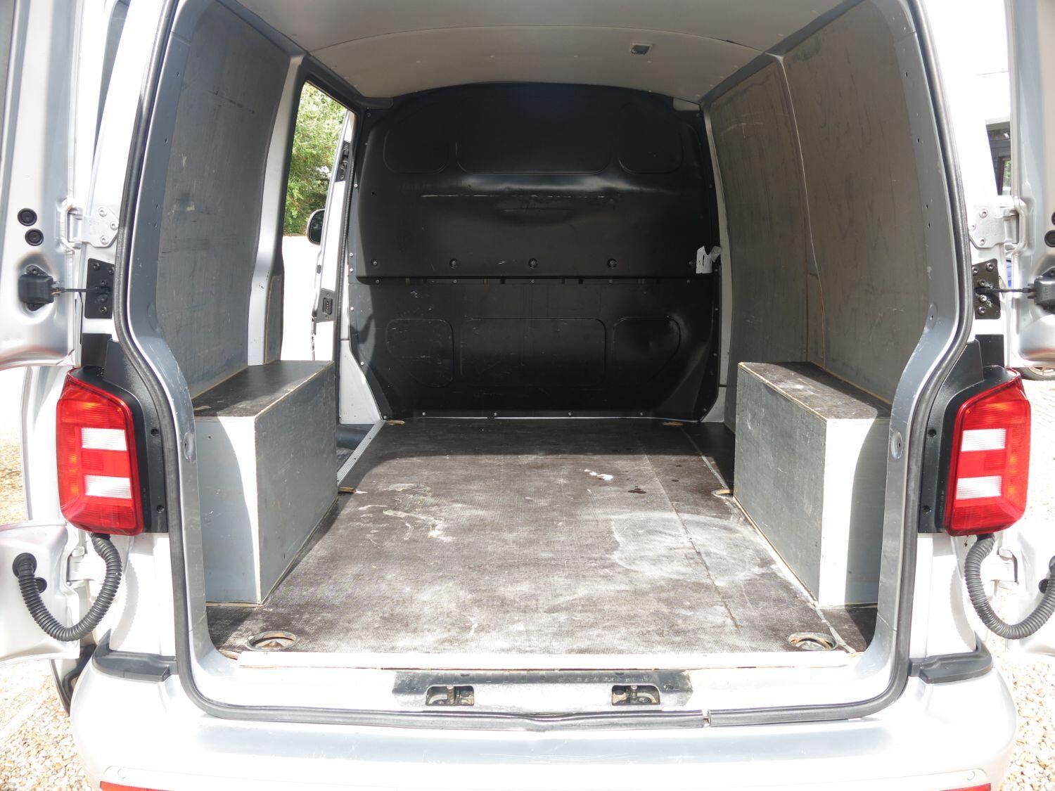 Used Volkswagen Transporter 2016 for sale - 76974254: Photo 10