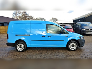 Used Volkswagen Caddy Maxi 2015 for sale - 77140712: Photo