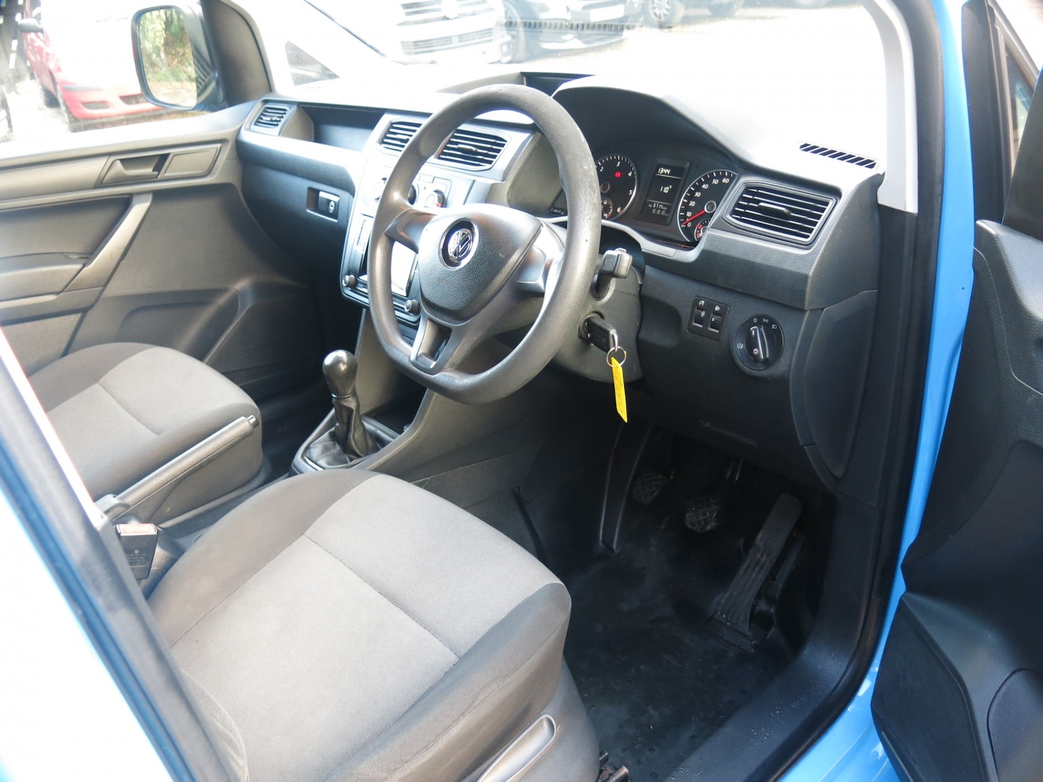 Used Volkswagen Caddy Maxi 2015 for sale - 77140712: Photo 9