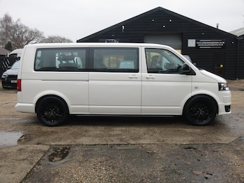 Used Volkswagen Transporter Shuttle 2015 for sale - 76974455: Photo