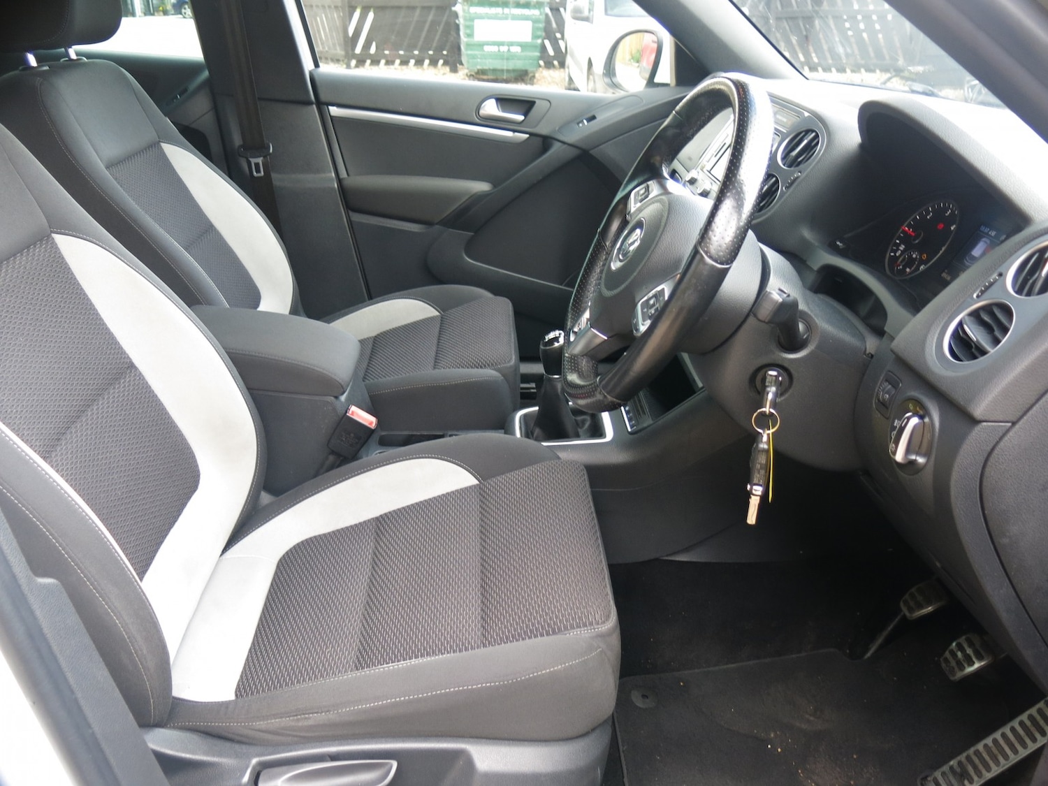 Used Volkswagen Tiguan 2015 for sale - 76974246: Photo 5