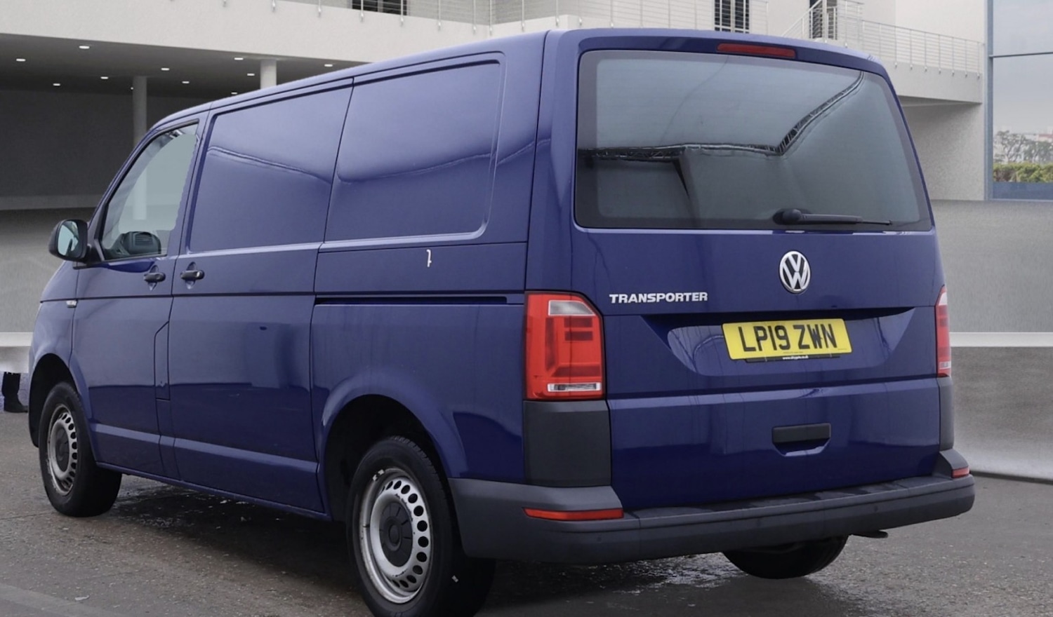 Used Volkswagen Transporter 2019 for sale - 76358136: Photo 3