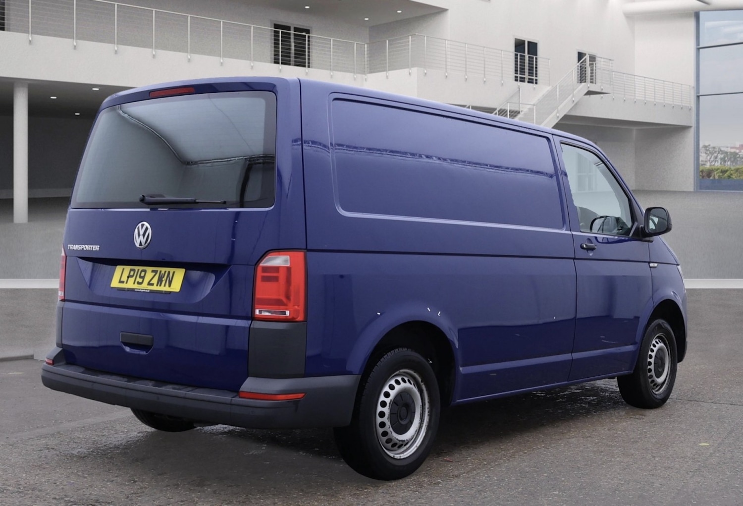 Used Volkswagen Transporter 2019 for sale - 76358136: Photo 4