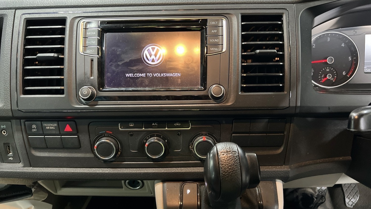 Used Volkswagen Transporter 2019 for sale - 76358136: Photo 5