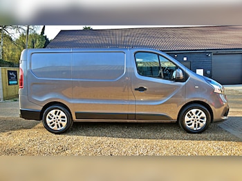 Used Renault Trafic 2017 for sale - 77721375: Photo