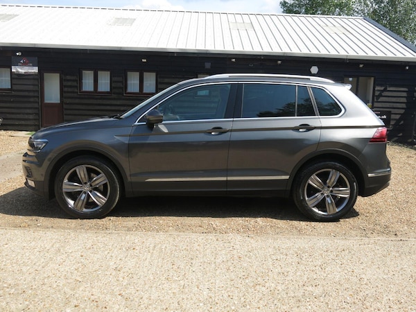 Used Volkswagen Tiguan 2017 for sale - 74955577: Photo 4