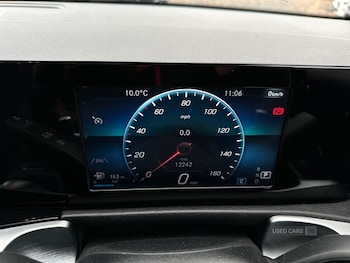 Used Mercedes-Benz GLB 2022 for sale - 76551325: Photo