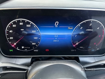 Used Mercedes-Benz GLC 2024 for sale - 77426312: Photo