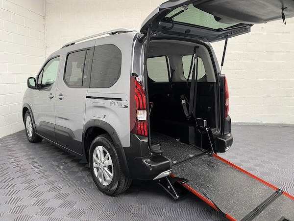 Used Peugeot Rifter 2020 for sale - 76017079: Photo 1