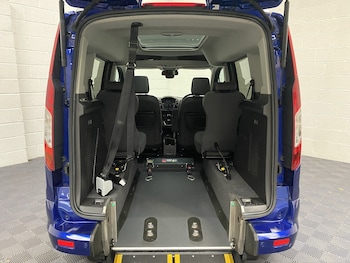 Used Ford Tourneo Connect 2018 for sale - 77285521: Photo