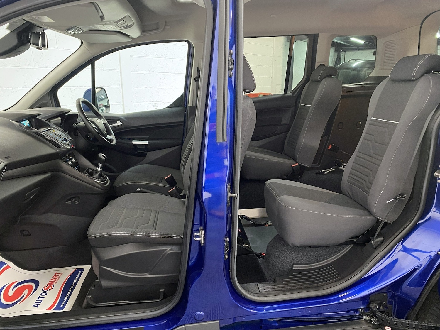 Used Ford Tourneo Connect 2018 for sale - 77285521: Photo 3