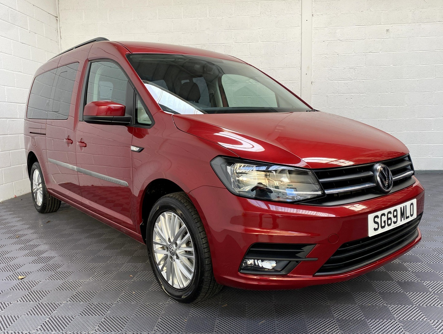 Used Volkswagen Caddy Maxi Life 2019 for sale - 76613691: Photo 4