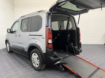 Used Peugeot Rifter 2020 for sale - 77046185: Photo