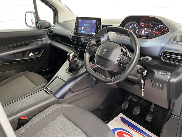Used Peugeot Rifter 2020 for sale - 75661729: Photo 24