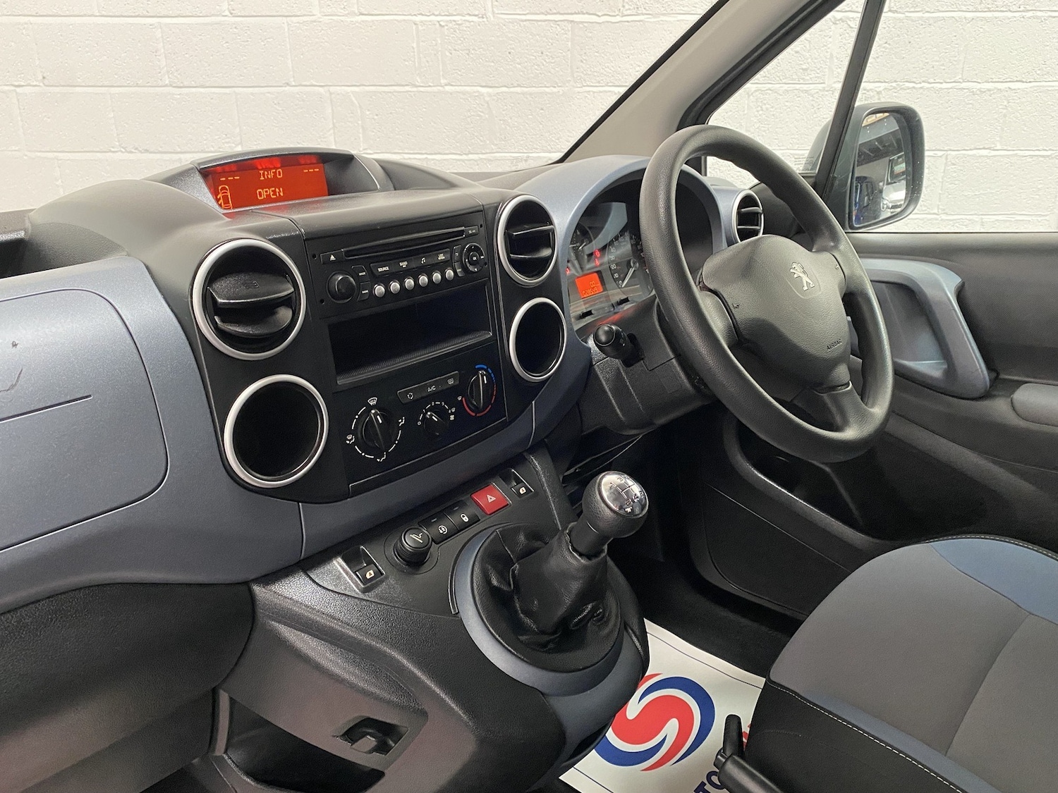 Used Peugeot Partner Tepee 2015 for sale - 76234246: Photo 10