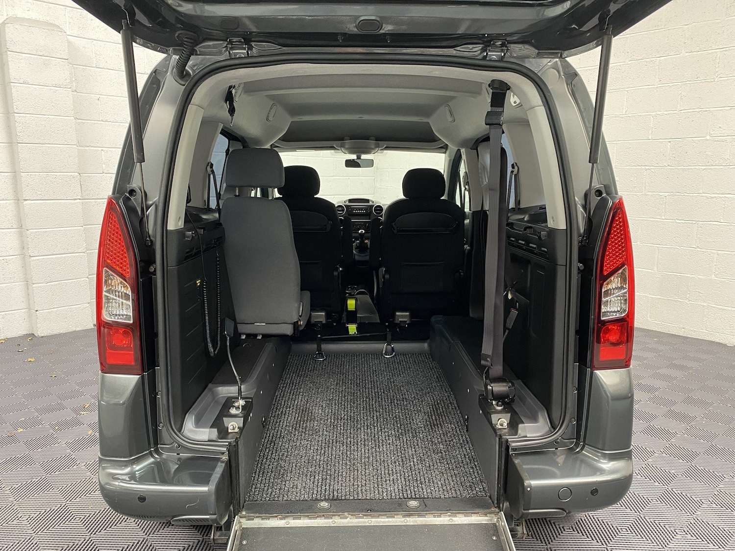 Used Peugeot Partner Tepee 2015 for sale - 76234246: Photo 16