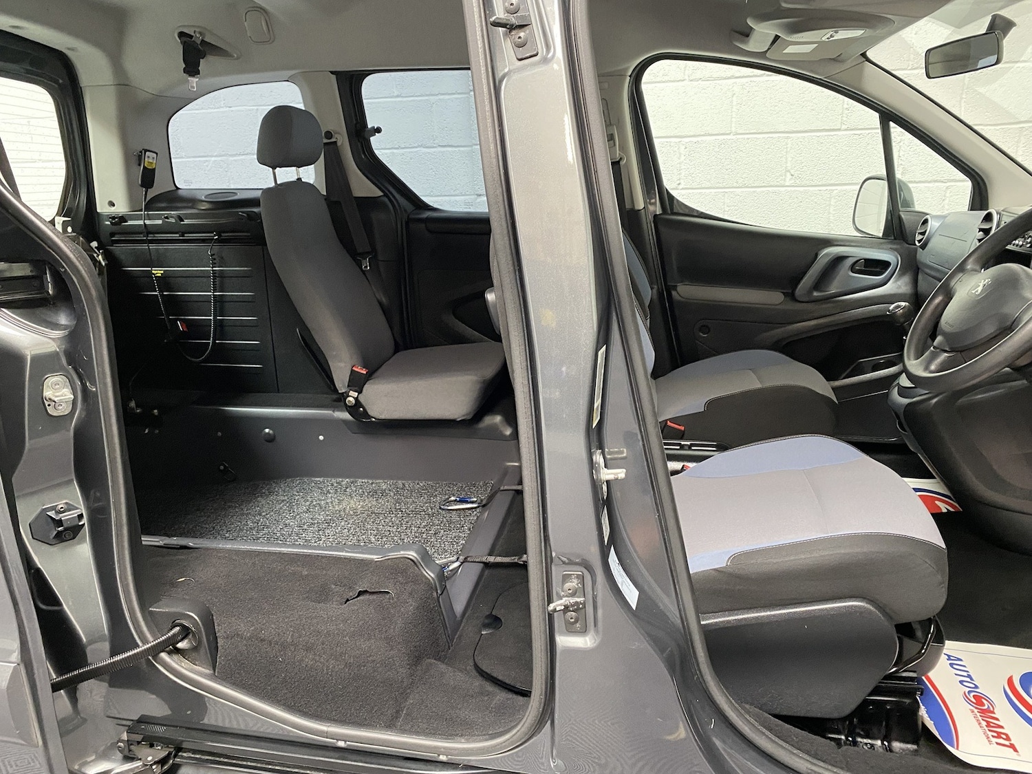 Used Peugeot Partner Tepee 2015 for sale - 76234246: Photo 19