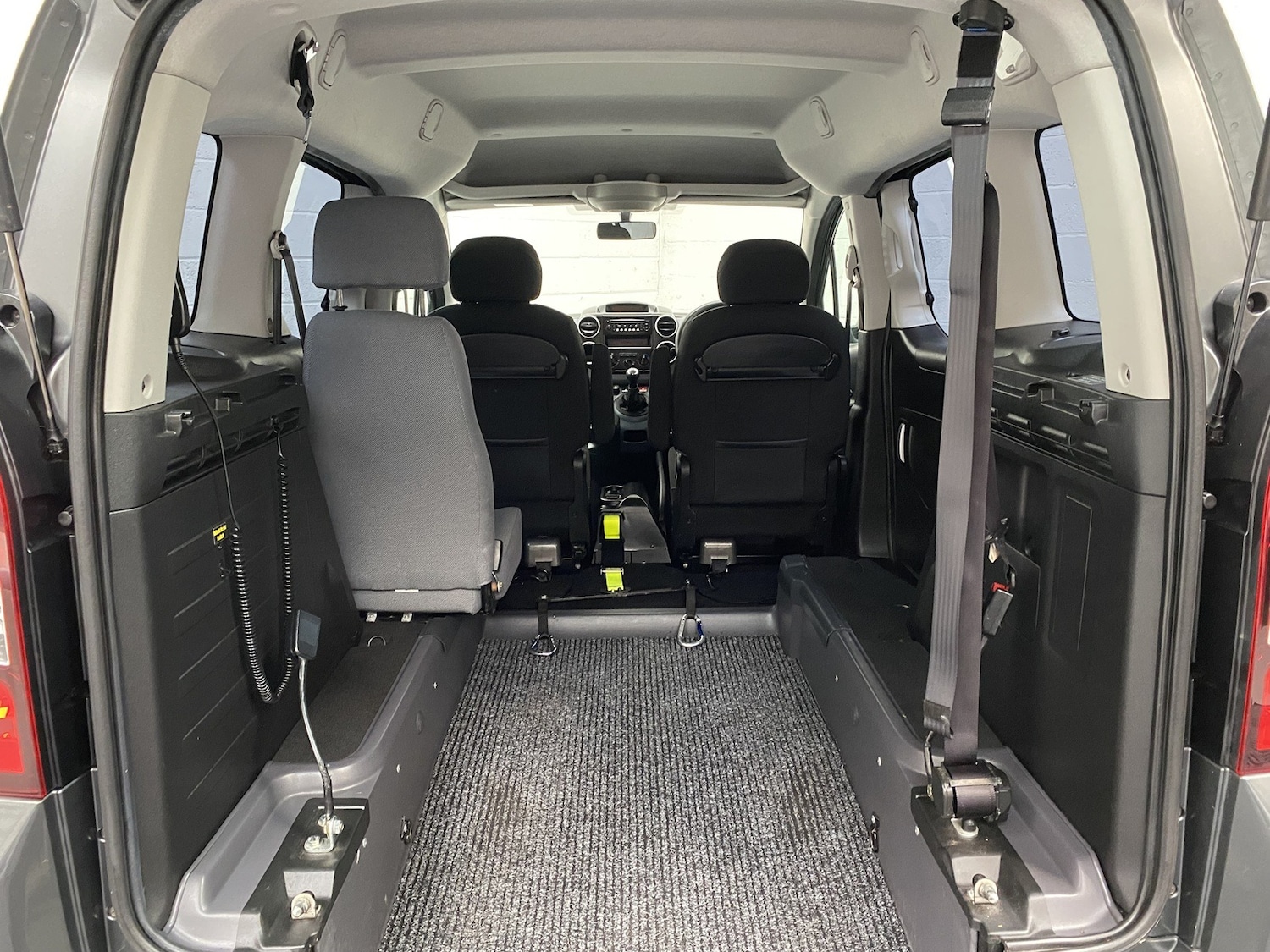 Used Peugeot Partner Tepee 2015 for sale - 76234246: Photo 2