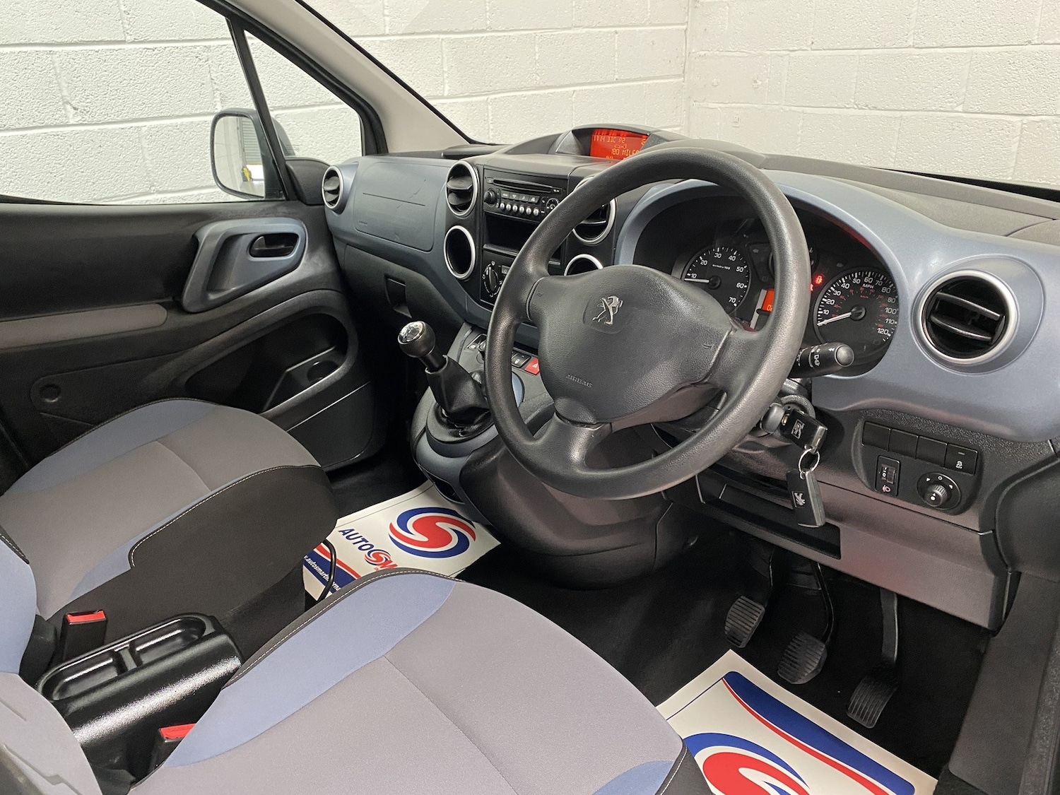 Used Peugeot Partner Tepee 2015 for sale - 76234246: Photo 21