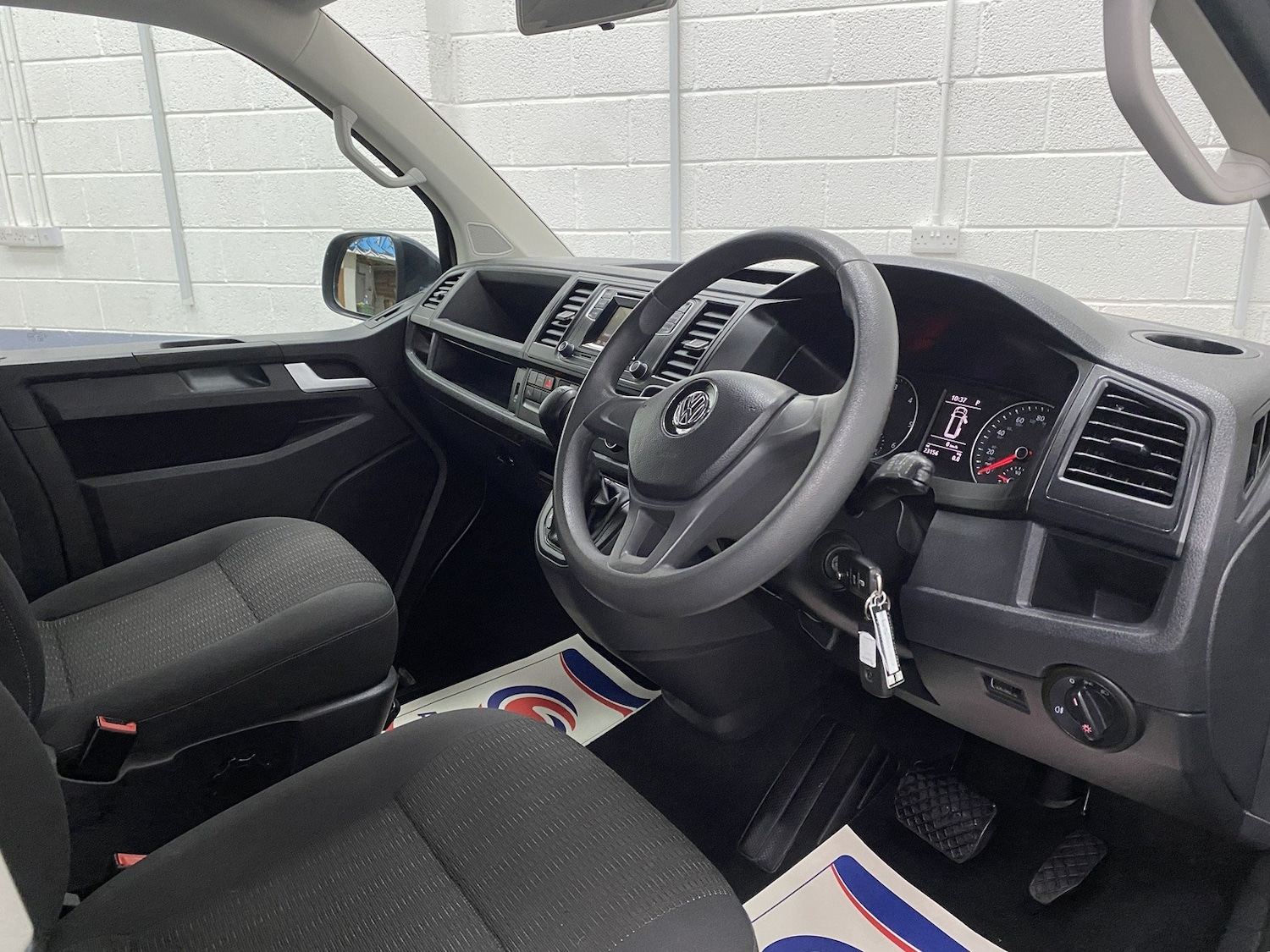 Used Volkswagen Transporter Shuttle 2018 for sale - 78212071: Photo 19