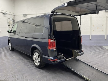 Used Volkswagen Transporter Shuttle 2018 for sale - 78212071: Photo
