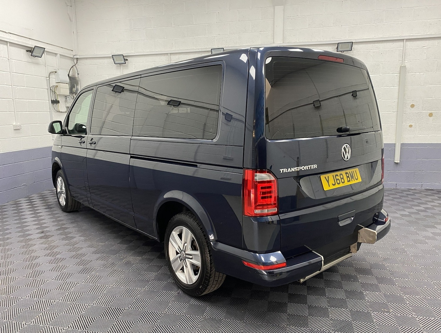 Used Volkswagen Transporter Shuttle 2018 for sale - 78212071: Photo 4