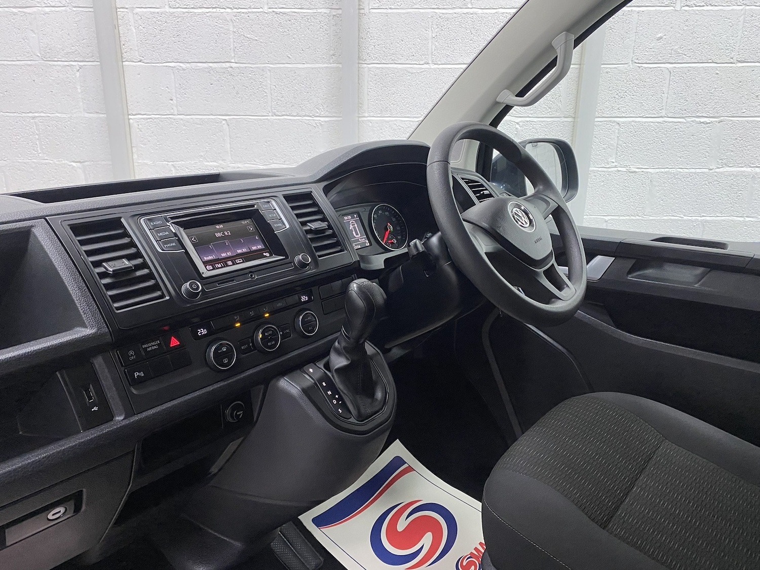 Used Volkswagen Transporter Shuttle 2018 for sale - 78212071: Photo 9