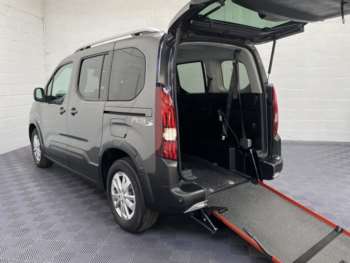 2021 (71) - 1.5 BlueHDi 100 Allure 5dr Disabled Adapted WAV