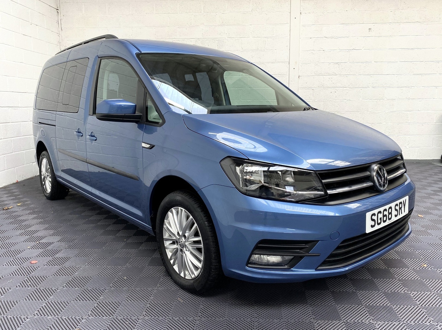 Used Volkswagen Caddy Maxi Life 2018 for sale - 76544639: Photo 4