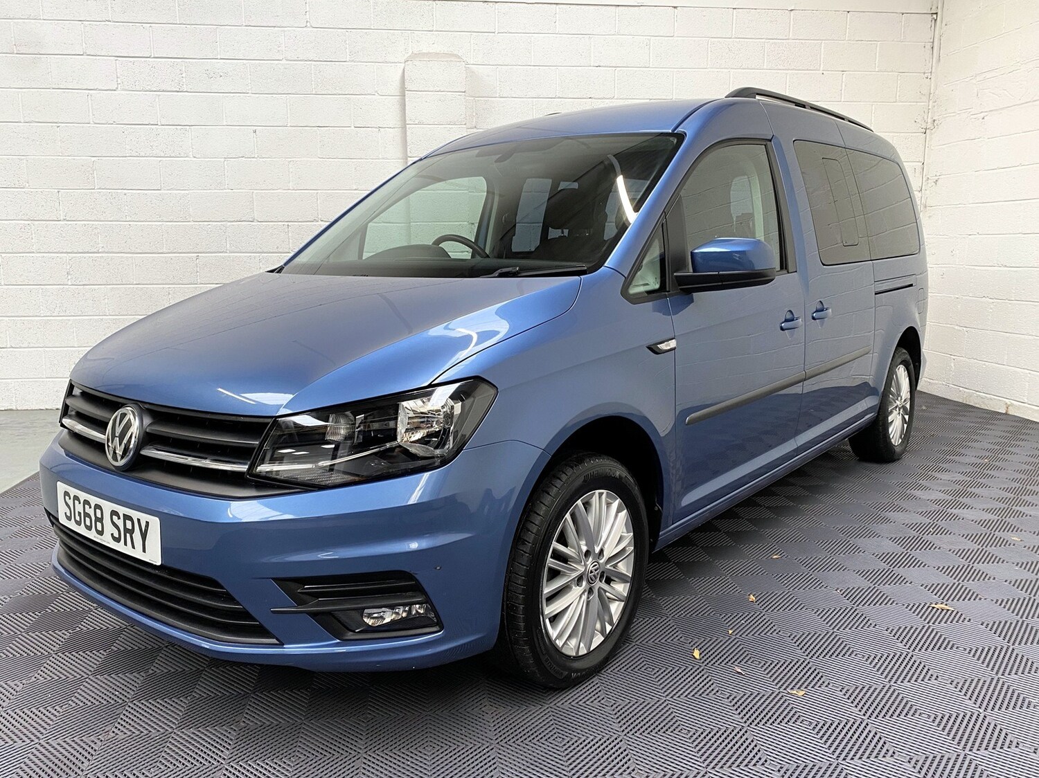 Used Volkswagen Caddy Maxi Life 2018 for sale - 76544639: Photo 6