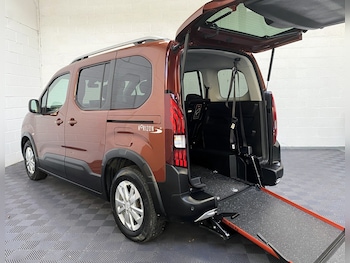 2020 (70) - 1.5 BlueHDi 100 Allure 5dr Disabled Adapted WAV