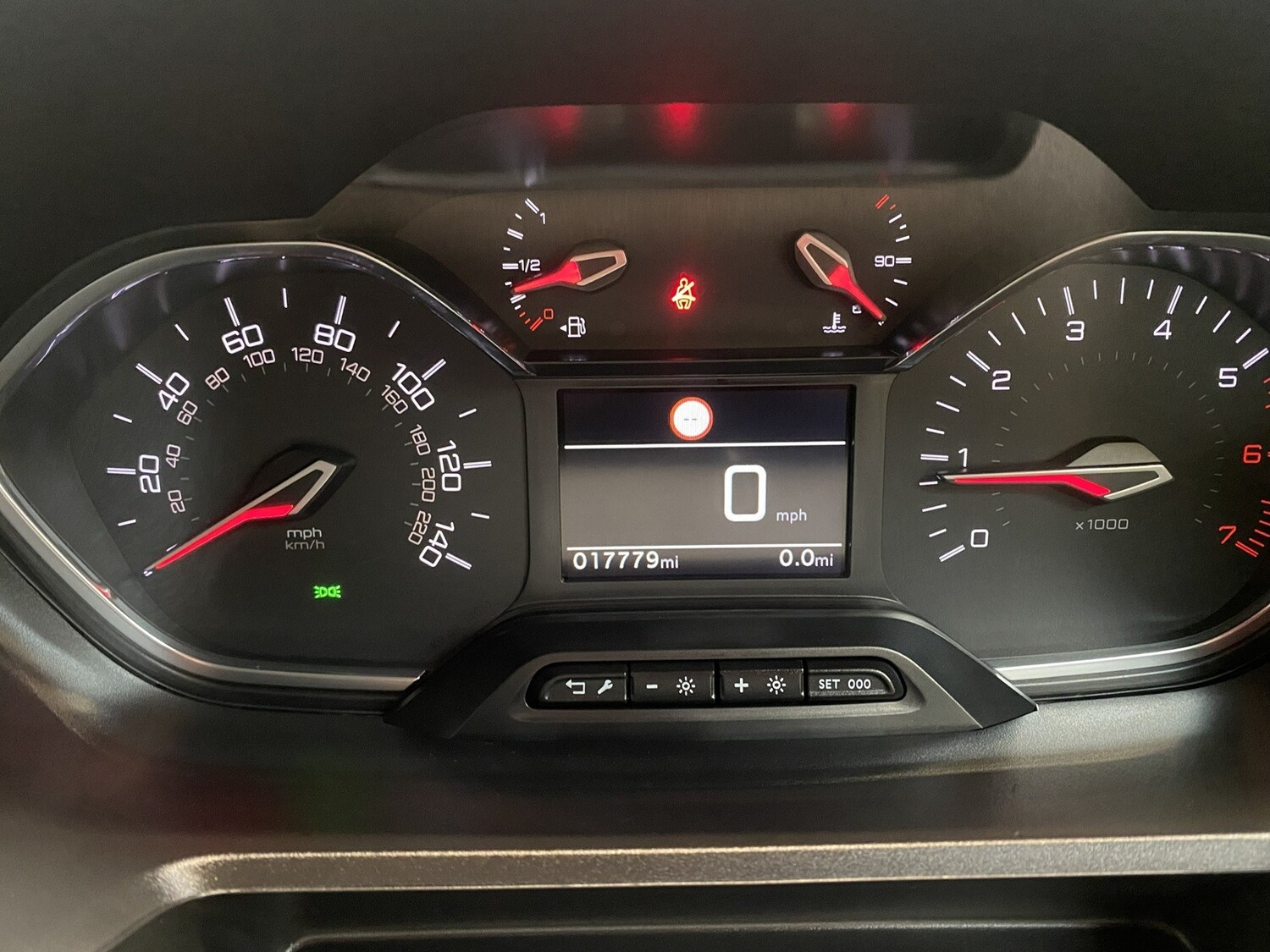 Used Peugeot Rifter 2020 for sale - 76845420: Photo 26